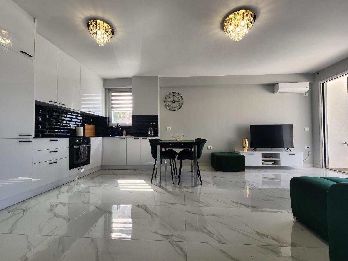 Amazing Sea View Apartment Sarandë エクステリア 写真